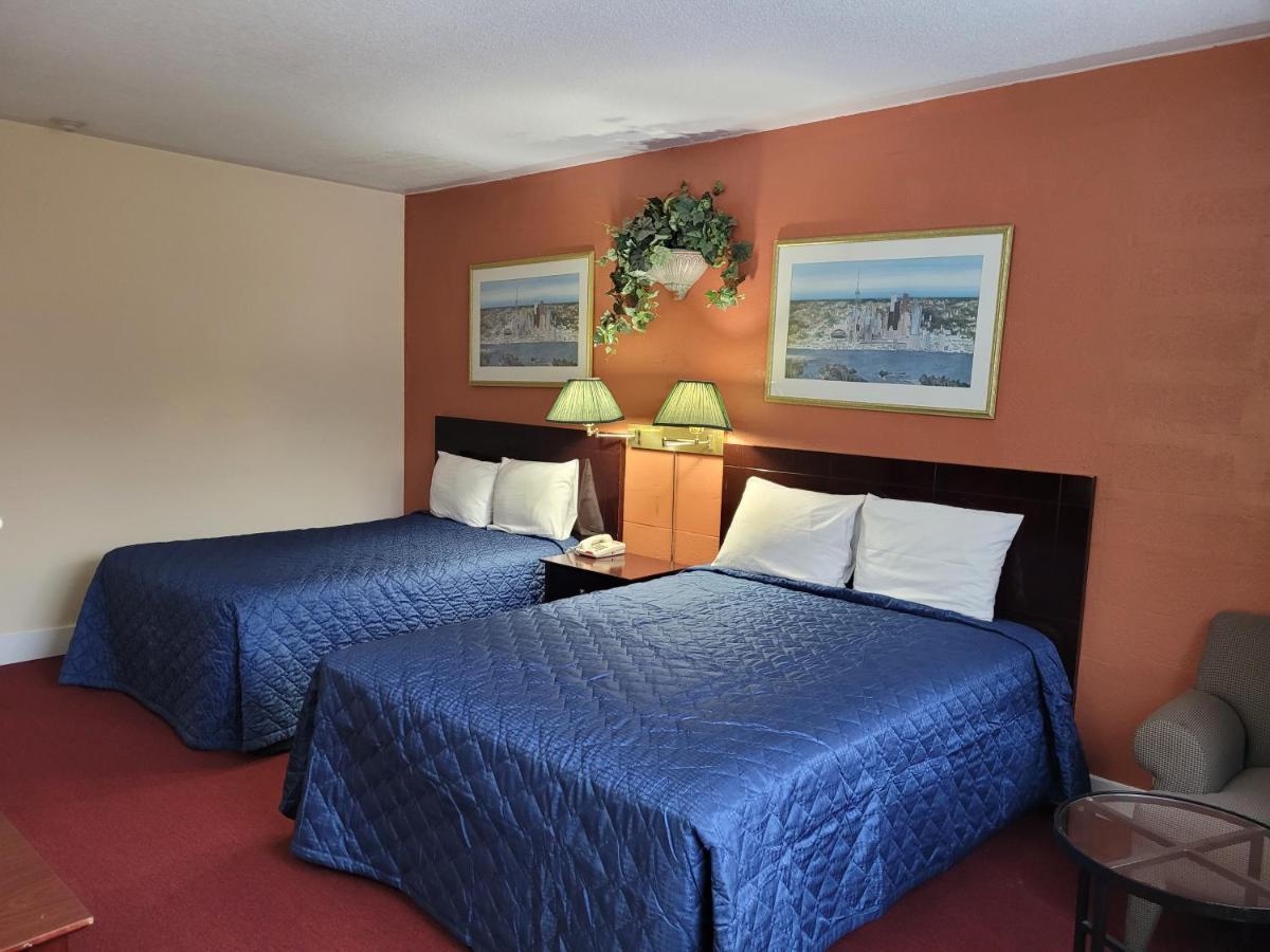 Midtown Hotel Parry Sound Exteriör bild