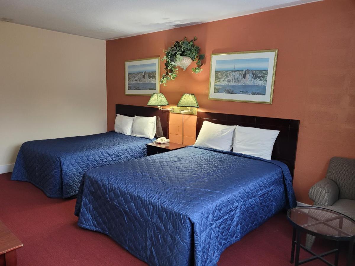 Midtown Hotel Parry Sound Exteriör bild