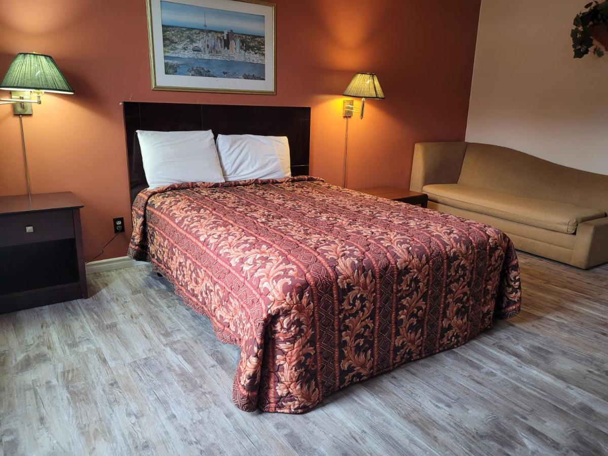 Midtown Hotel Parry Sound Exteriör bild