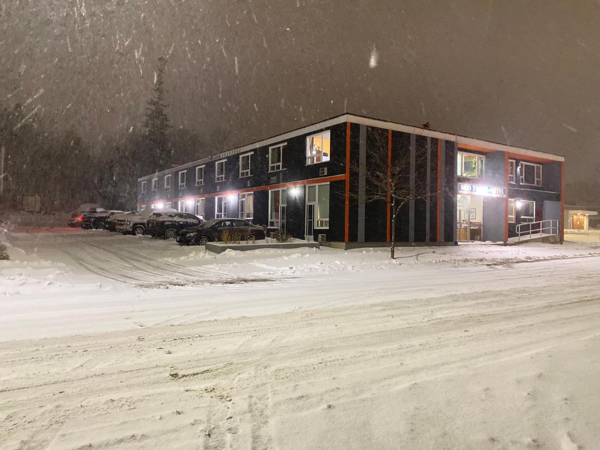 Midtown Hotel Parry Sound Exteriör bild