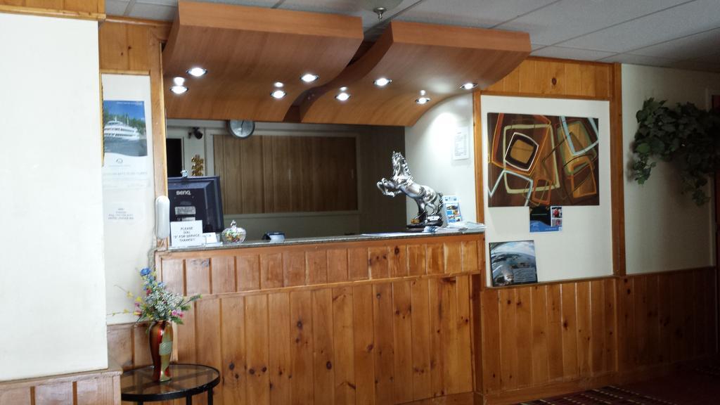Midtown Hotel Parry Sound Exteriör bild
